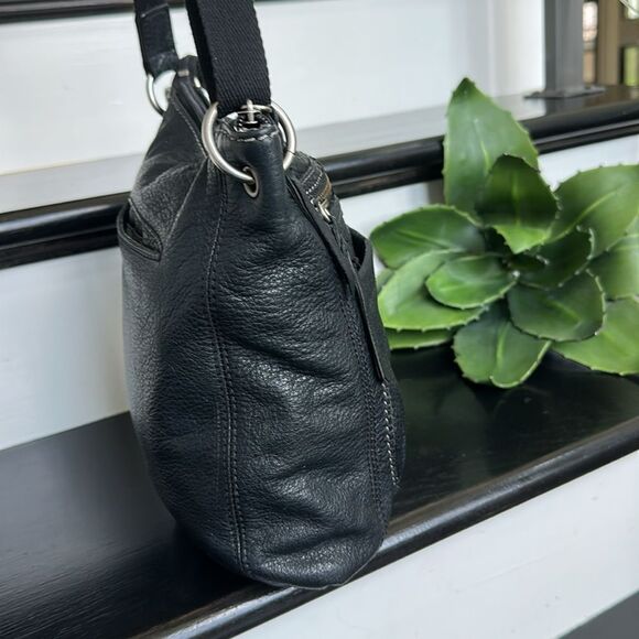 The Sak Genuine Leather Crossbody Shoulder Bag Black Pebbled, Soft & Durable - Picture 4 of 11